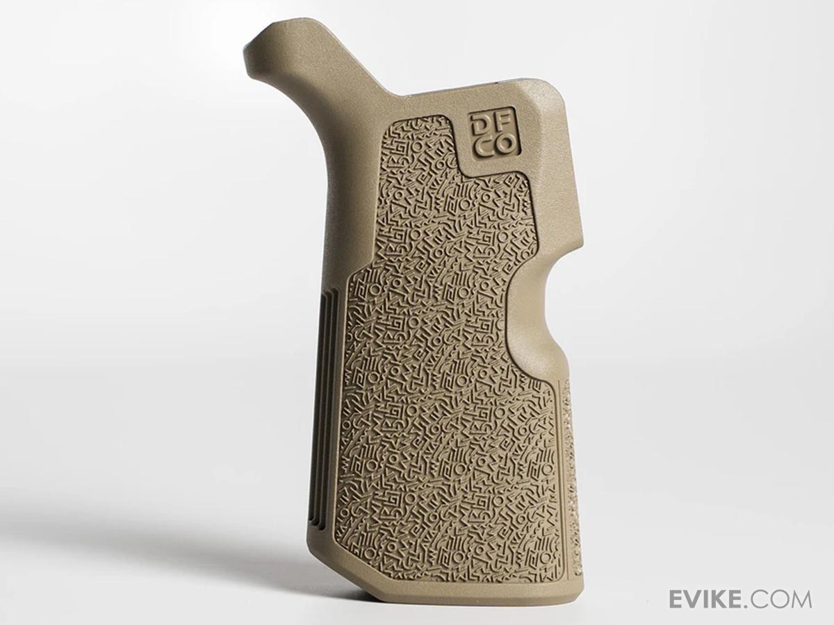 Die Free Co. Kung Fu Grip for AR Rifles · Flat Dark Earth